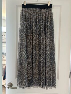 Animal-Print Maxi Skirt in Gray